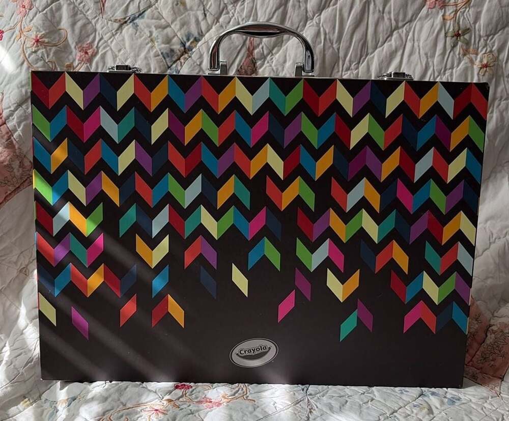Crayola Chevron Pattern Art Case
